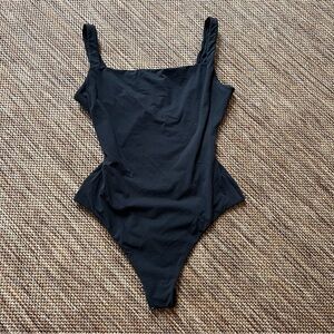 Skims Stretchy Black Tank Bodysuit Women's Basics Thong XS.